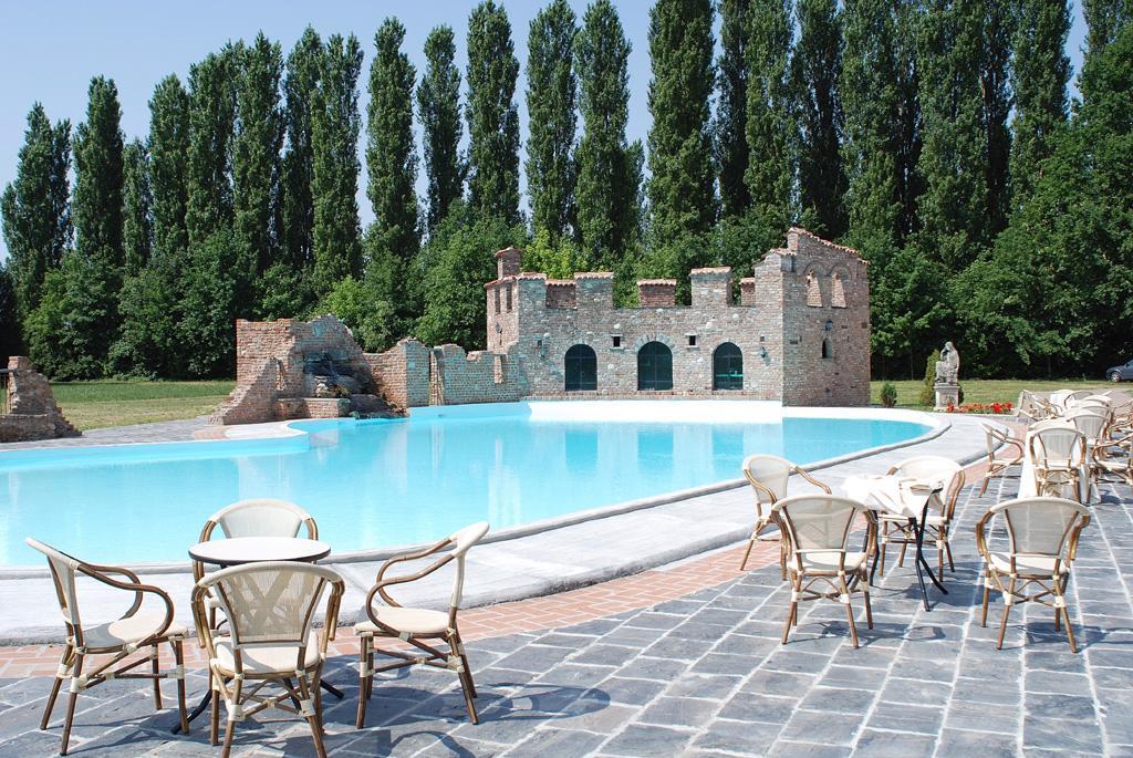 Tenuta Il Tenchio Hotel Lacchiarella Екстериор снимка
